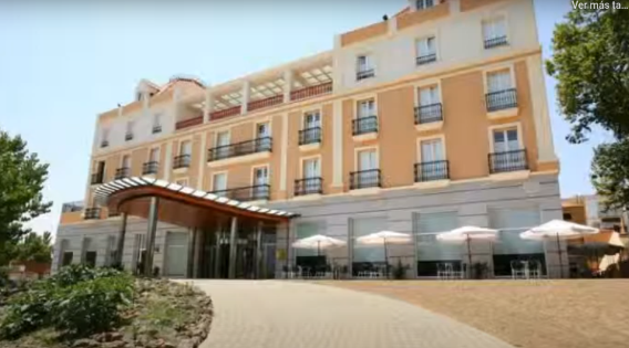 Alange 2 (Hotel Varinia Serena)